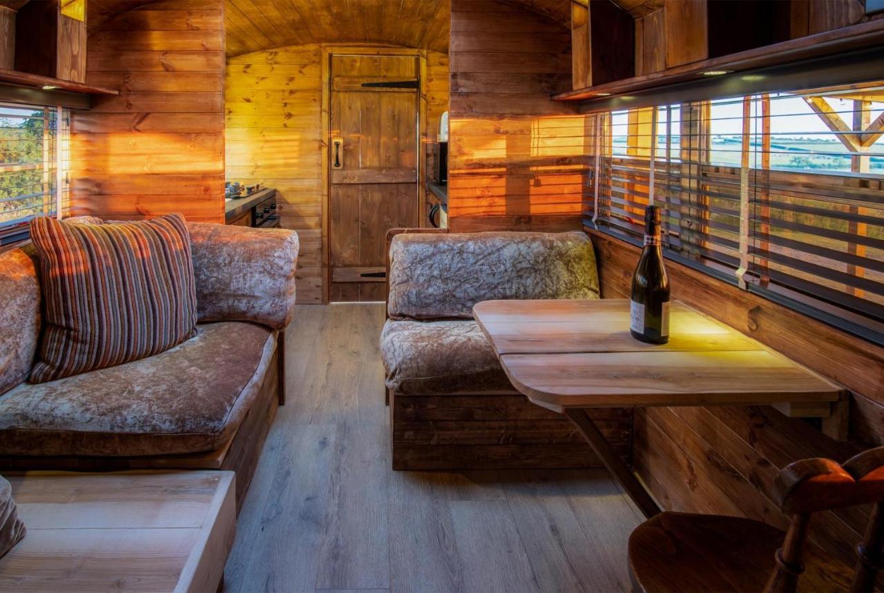 American School Bus - 1 Bedroom - Blossom Farm - Tiers Cross Johnston Bagian luar foto